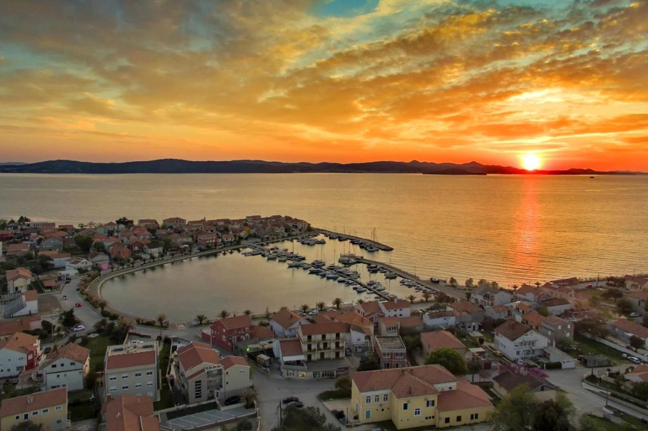 Apartments With A Parking Space Bibinje, Zadar - 14436 Dış mekan fotoğraf
